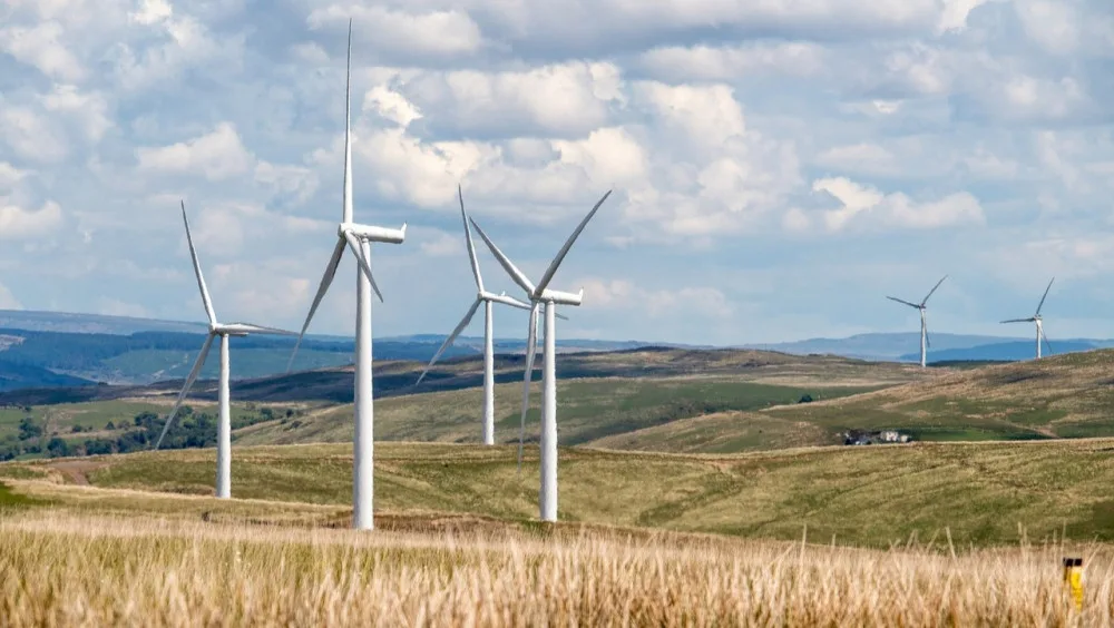 Kraj je proti stavbě dalších dvou větrných elektráren u Potštátu. Už jich zde stojí hodně