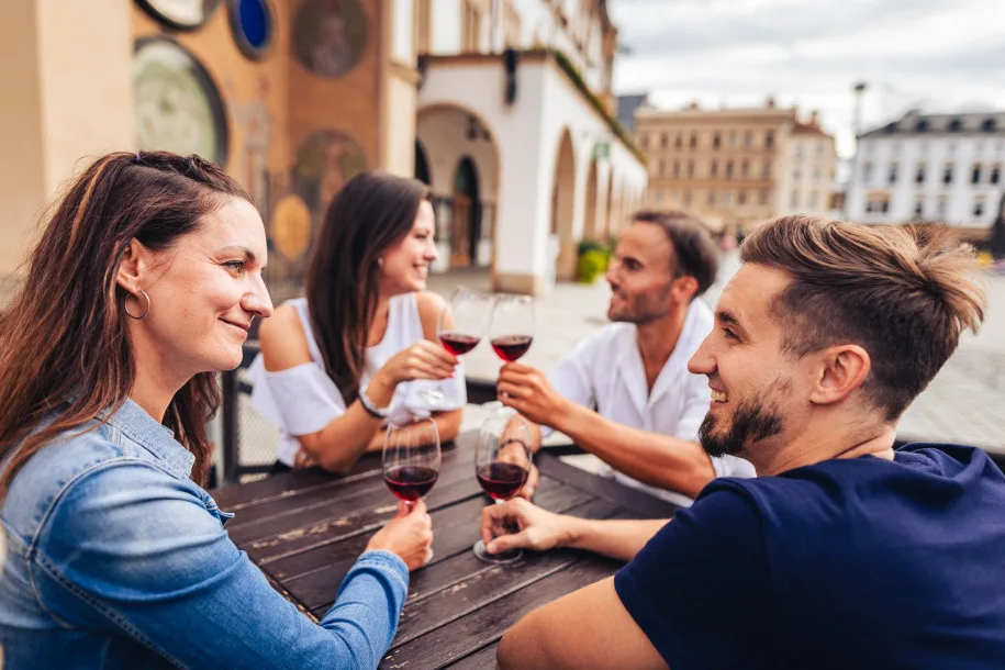 Zahrádky olomouckých restaurací budou krásnější. Město zvyšuje dotaci na jejich úpravu