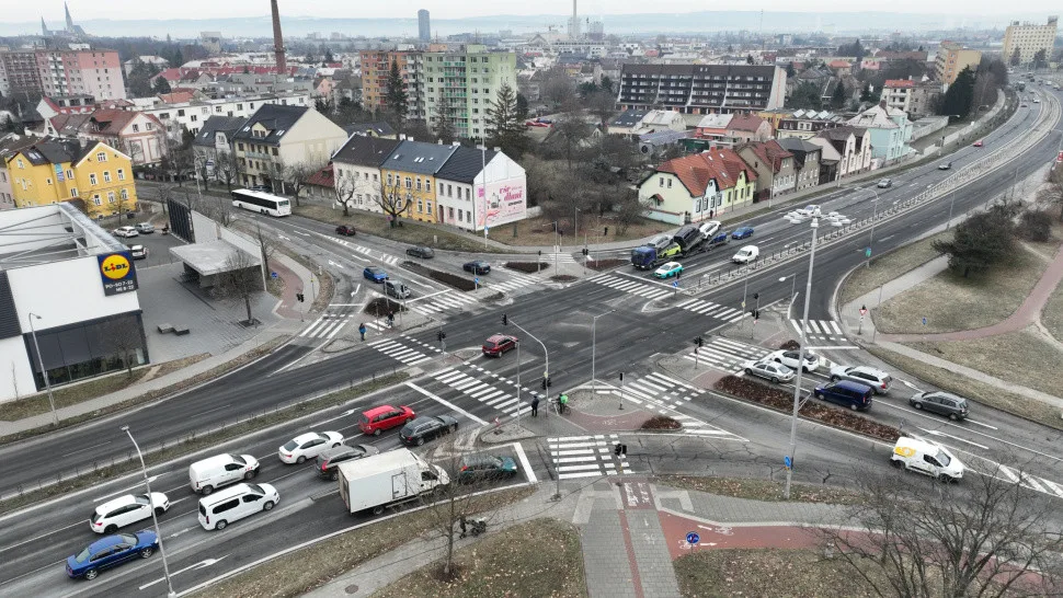 Frekventovanou křižovatku u Lidlu na Velkomoravské ulici v Olomouci čeká rekonstrukce