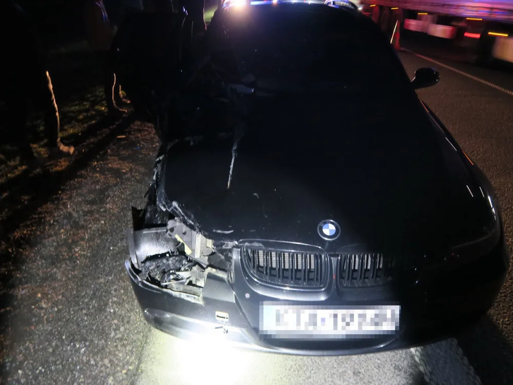 U Olšan se v noci dvakrát po sobě bouralo. Nejprve havarovalo BMW, poté do dodávky narazil Renault
