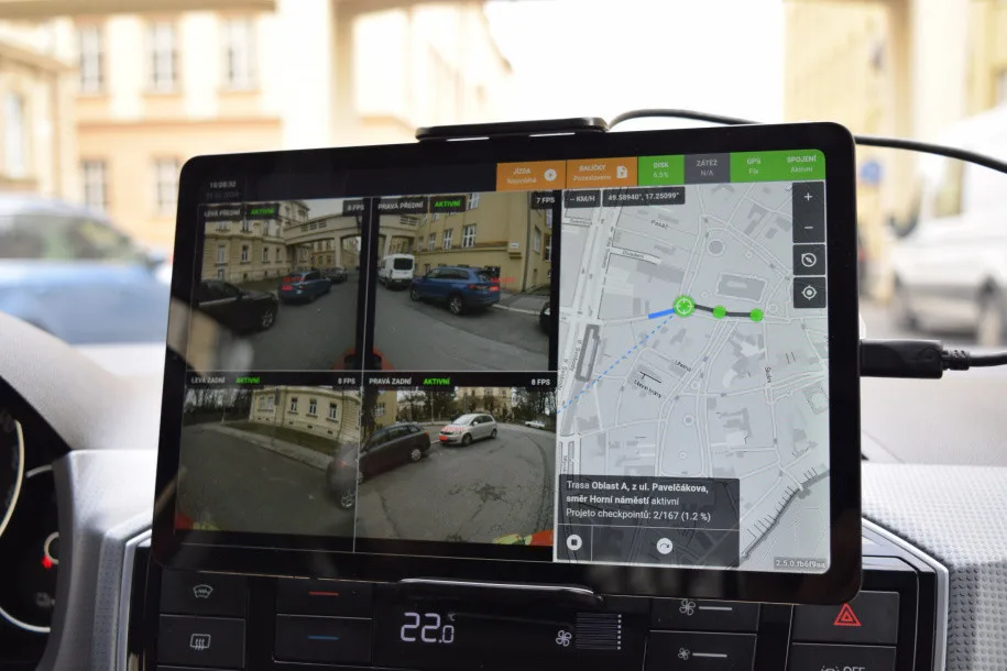Skenovací elektromobil hlídá platby za parkování v Olomouci. Za první měsíc odhalil stovky přestupků