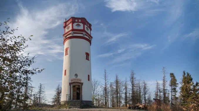 Na rozhlednu turniketem. Biskupská kupa prošla modernizací