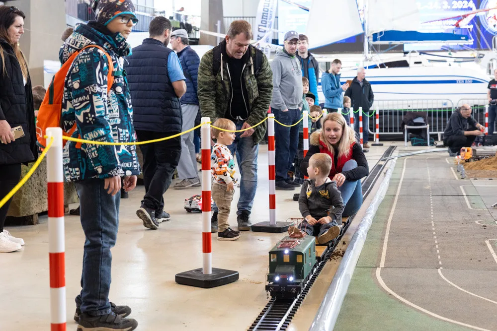 FOTOGALERIE: Atraktivní novinky i osvědčené skvosty. V Olomouci začala interaktivní výstava For Model