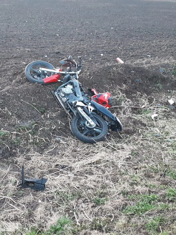 Mobil hlásí nehody. V Kapli se srazily dvě osobní auta, u Němčic nad Hanou havarovala motorkářka