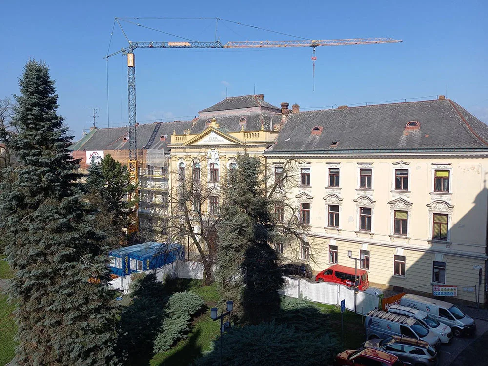 Arcibiskupství opravuje rozlehlou budovu v centru Olomouce. Cílí i na energetické úspory