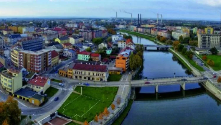 Ilustrační foto se znakem města (002)