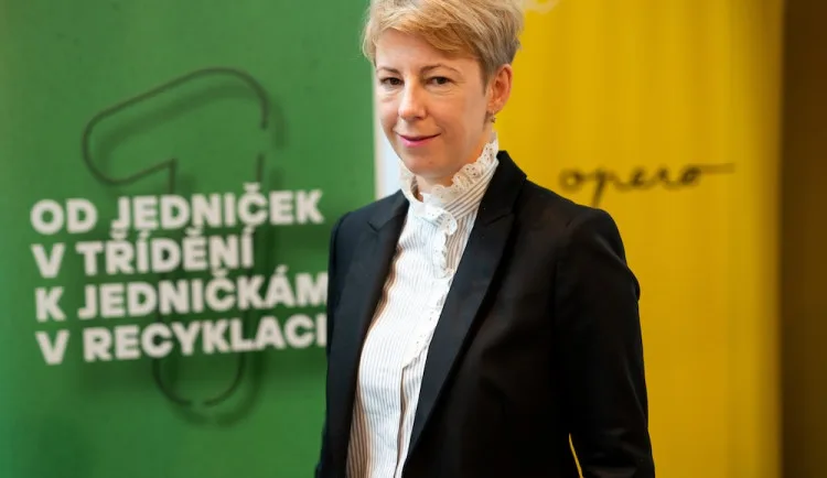 size3-17115662681739-139-systemy-zaloh-jsou-jedinou-cestou-jak-vysbirat-90-procent-obalu-k-recyklaci-rika-manazerka-iniciativ