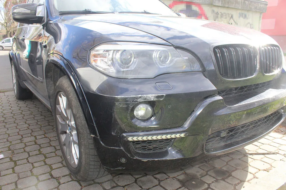 Řidič BMW ujel v Olomouci od dvou nehod za den. Policisté žádají o pomoc svědky
