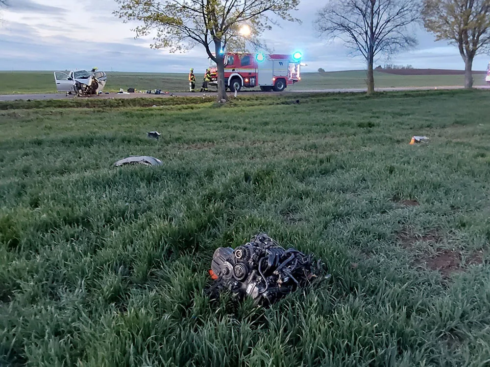 Při dopravní nehodě mezi obcemi Olšany u Prostějova a Studenec zemřel pětatřicetiletý řidič