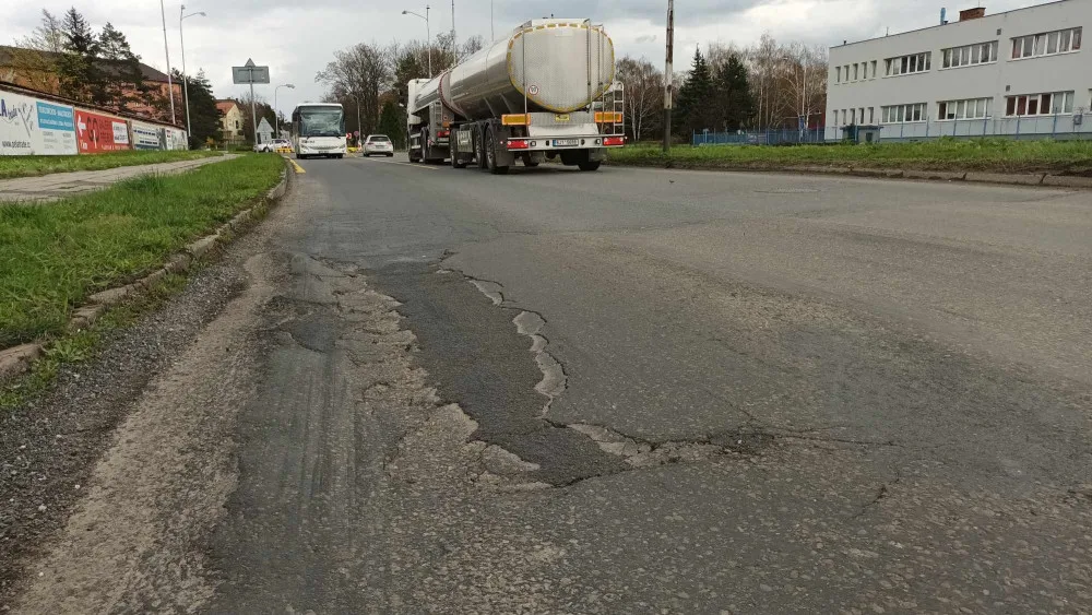 Tovární