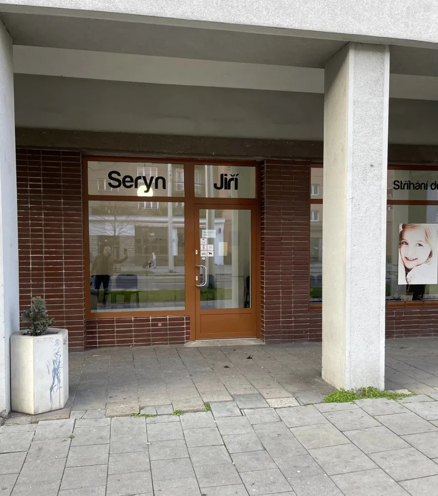 Lidé vzpomínají na nejznámějšího olomouckého holiče. Jičí Seryn zemřel ve spánku v nedožitých osmdesáti letech
