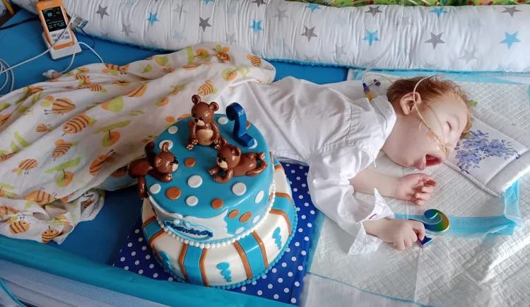 Syn má poškozený mozek a nedožije se rána, řekli Tereze po porodu. Míša teď oslaví tři roky a mamince dává velkou sílu