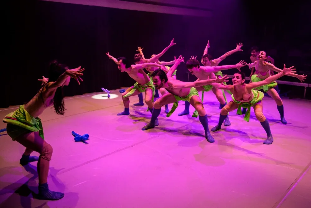 Inscenace Freedom in Motion - choreografie Inventing Freedom