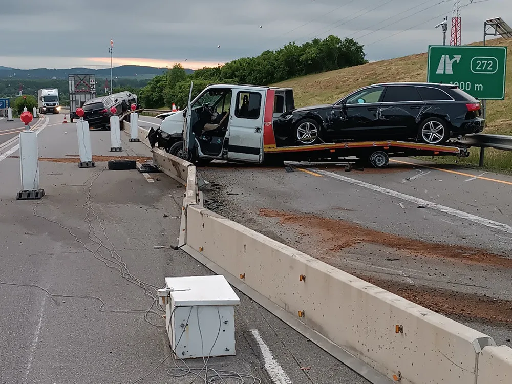 4 - Dopravní nehoda zablokovala dálniční obchvat Olomouce
