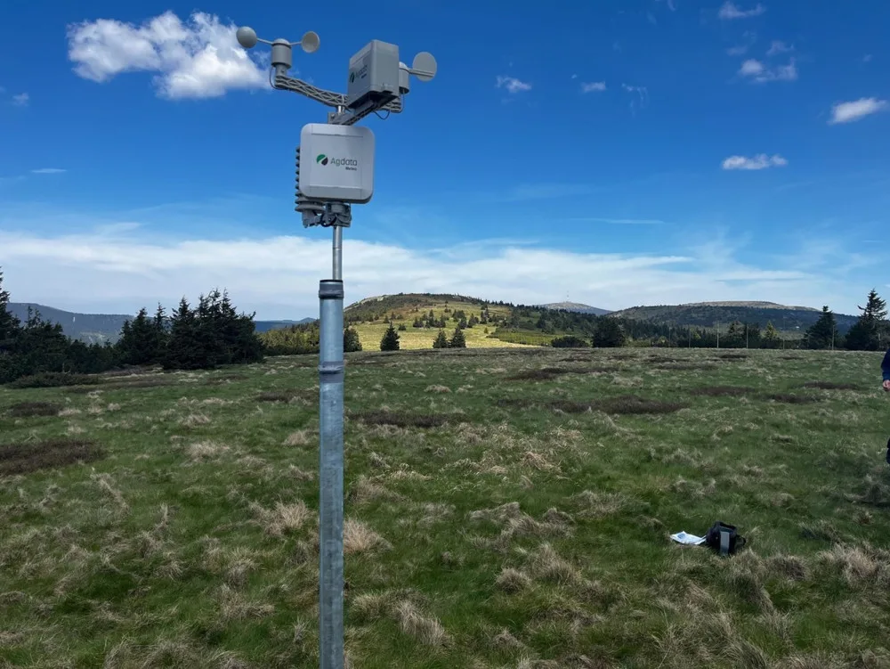 S plánováním výletů v Jeseníkách pomohou turistům chytré meteostanice. Počasí sledují online