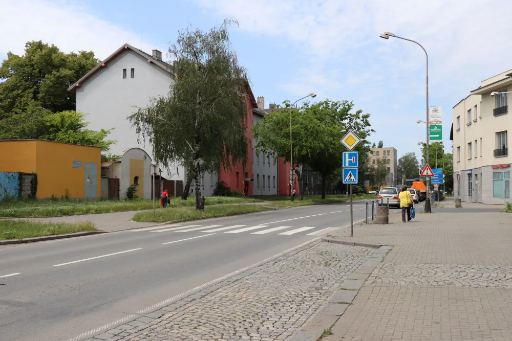 Husova
