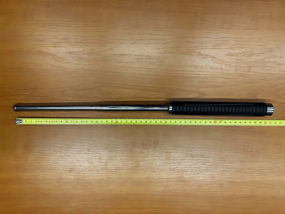 3 - Katana versus mačeta. V centru Prostějova se do sebe málem pustili dva ozbrojení muži