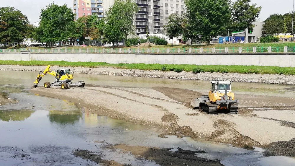 2023-07-25-Přerov rozhrnovani sterku