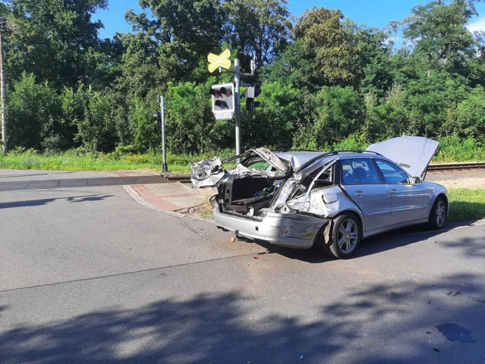 Dopravní nehoda na přejezdu ve Velké Bystřici