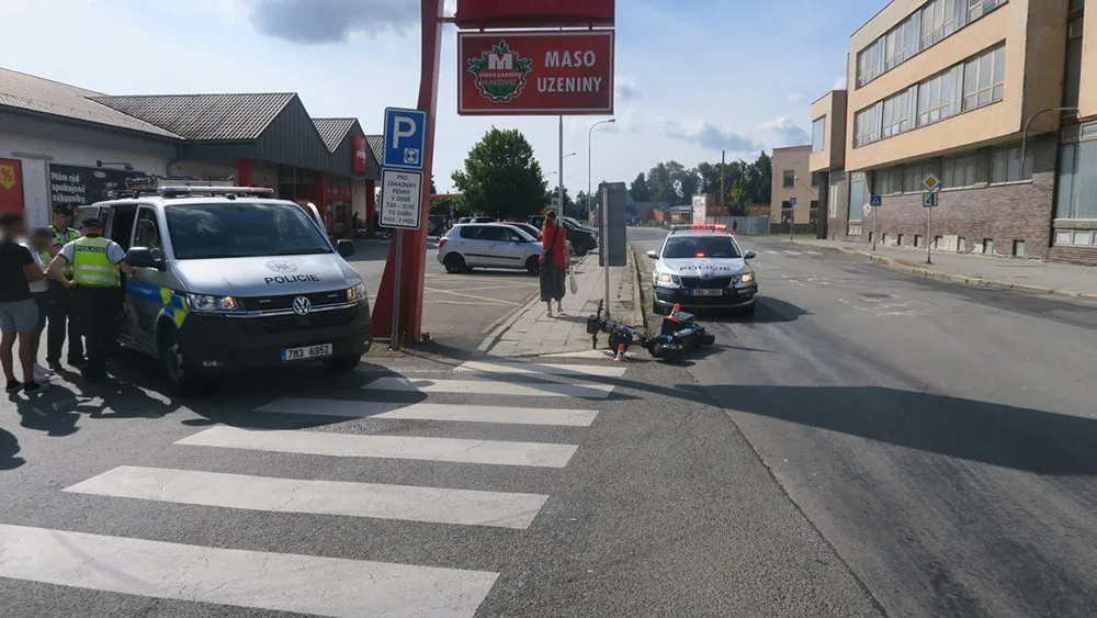 Vybodovaný řidič na Šumpersku havaroval na silné elektrokoloběžce. Porušení zákazu řeší policie