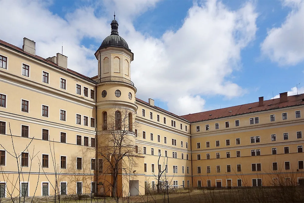 Stát dál hledá kupce pro Hanácká kasárna v Olomouci