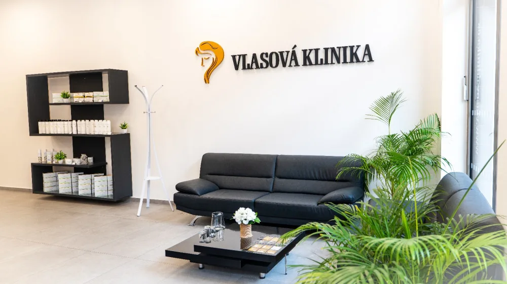 Vlasová klinika v Olomouci. Nová pobočka přináší odbornou péči o vlasy