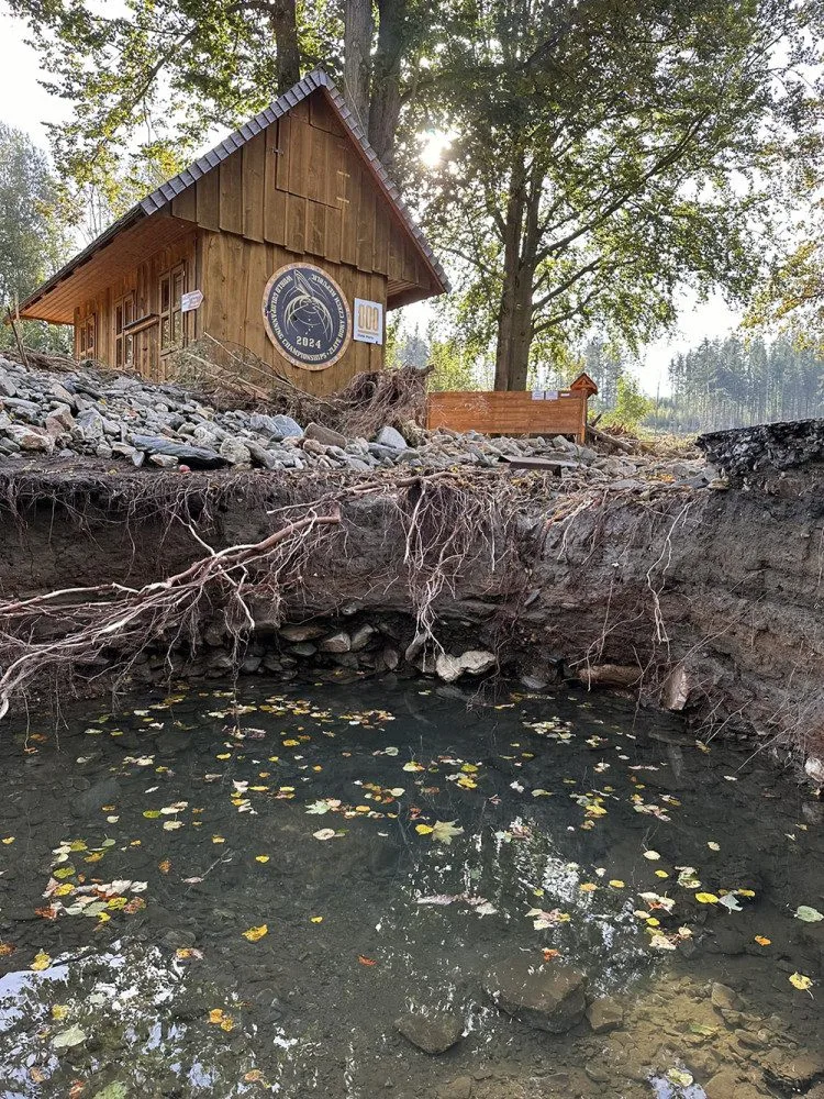 Krátery a zničená infrastruktura. Povodeň na měsíce zavřela Zlatokopecký skanzen na Jesenicku