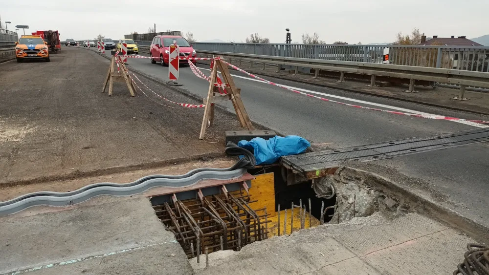 Opravy mostu v Zábřehu na hlavní trase na Jeseníky se minimálně o měsíc protáhnou