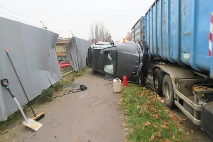 Smyk v BMW a pozitivní test na kokain. Mladík v Prostějově havaroval, škoda činí dva miliony