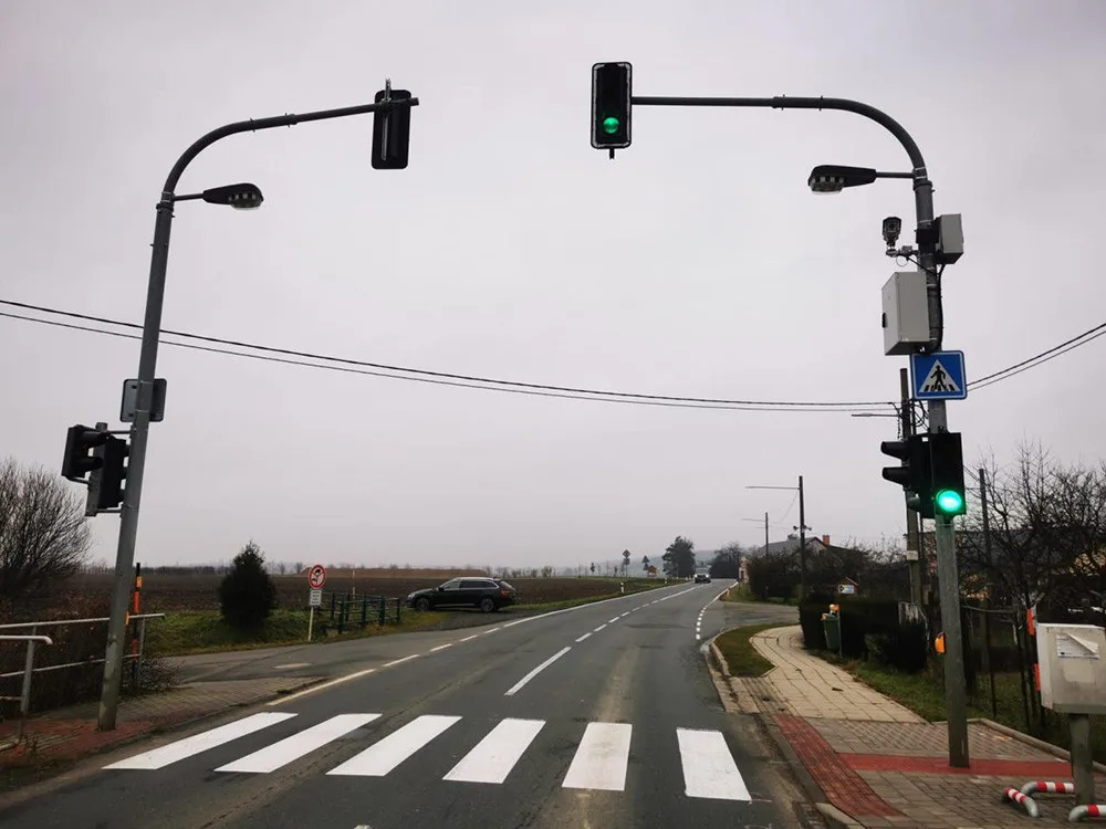 Nový stacionární radar v obci Babice nedaleko Šternberka