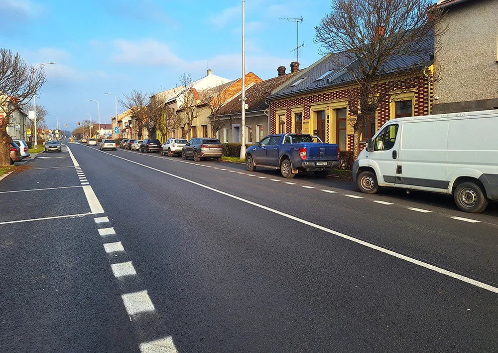 Vytížený tah z Olomouce na Šternberk se otevírá po rekonstrukci