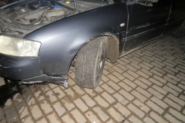 Opilý řidič pod vlivem marihuany za sebou v Doloplazech nechal spoušť. Neměl řidičák, techničák ani SPZ