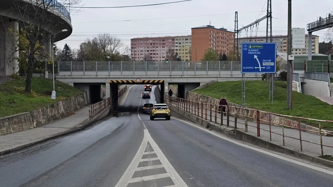 Vodu z podjezdu v Předmostí odvede kilometr dlouhé podzemní potrubí. Stavět se začne po dokončení D1