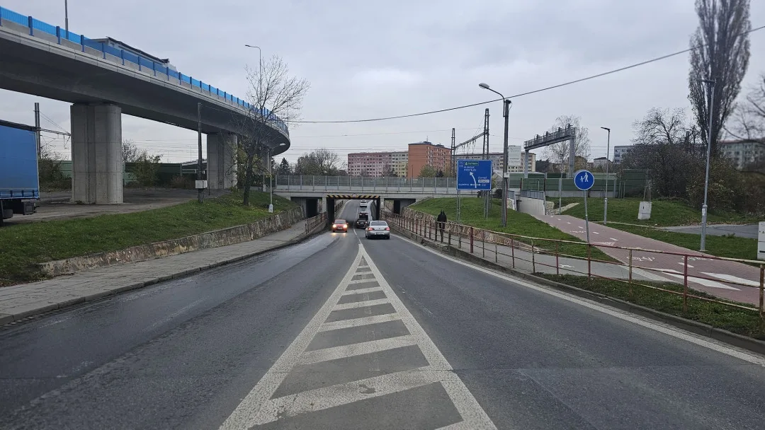 Vodu z podjezdu v Předmostí odvede kilometr dlouhé podzemní potrubí. Stavět se začne po dokončení D1