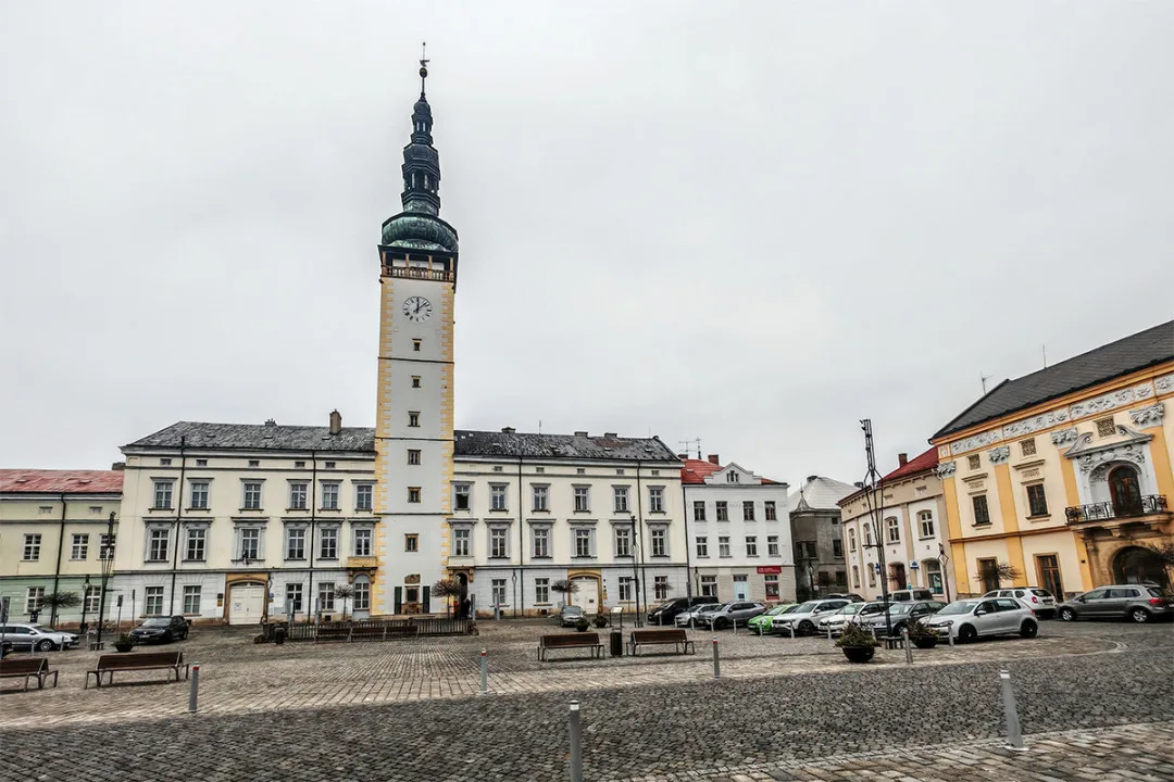 Napravo od litovelské radnice se ve vedlejší ulici nachází dům, který může město odkoupit formou splátek
