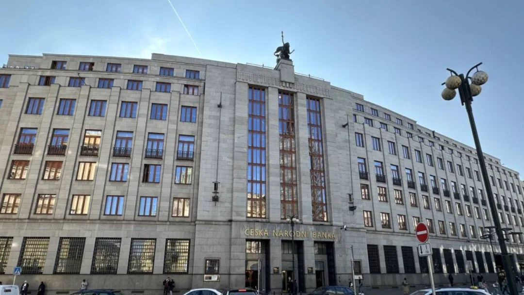 ČNB upozorňuje na podvodné webové nabídky slibující úvěry