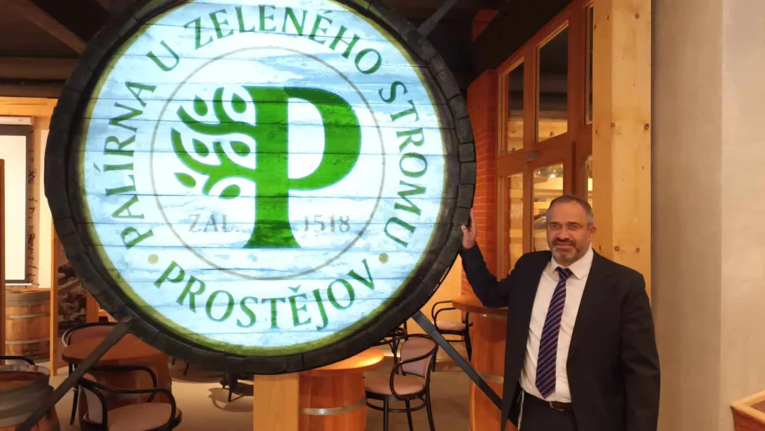 Některé pálenky z Prostějova je košer. Výroby v Palírně u Zeleného stromu kontroloval rabín, firma chce vyvážet do Izraele