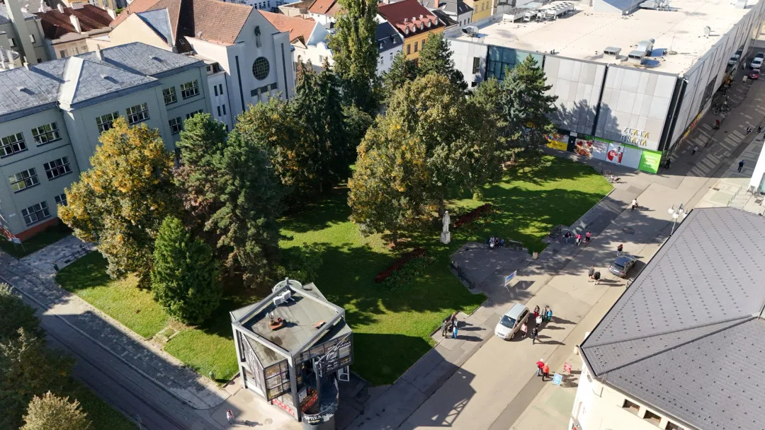 Masivní kácení v centru Prostějova kvůli přesunu tržnice. Lidé mohou podat námitky při veřejném projednání