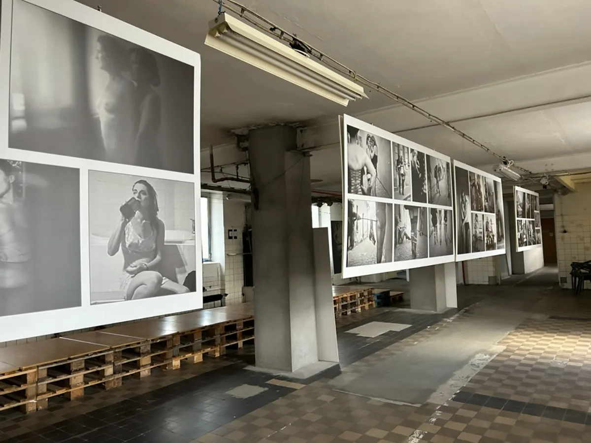 Krása žen vynikla v netradiční galerii. Speciální výstavu fotografií hostí bývalá továrna v Přerově
