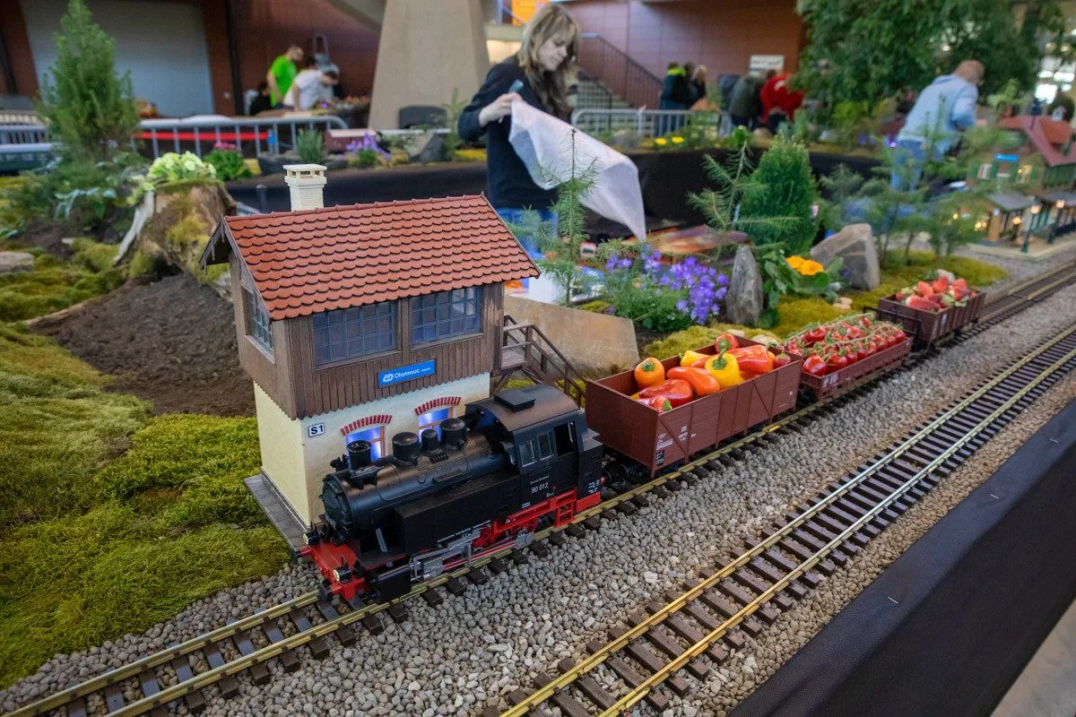 FOTOGALERIE: Vláčky v pavilonu A. Výstava For Model změnila uspořádání, o víkendu se čeká velký zájem
