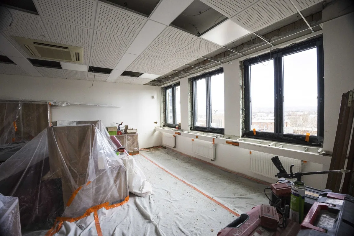 Výměna všech oken i instalace fotovoltaiky. Krajský úřad v Olomouci prochází proměnou