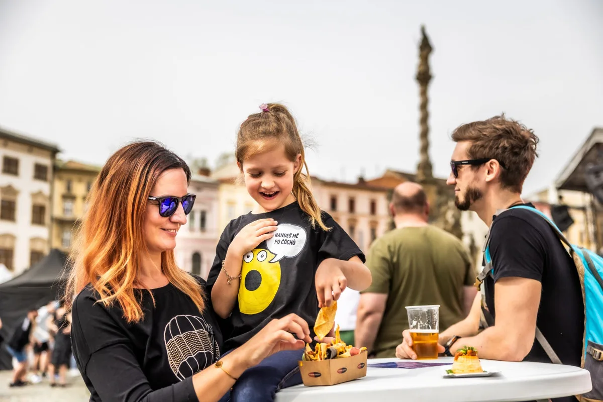 TIP NA VÍKEND: Olomouc o víkendu už poosmé ovládne tvarůžkový festival. Chybět nebudou ani zákusky