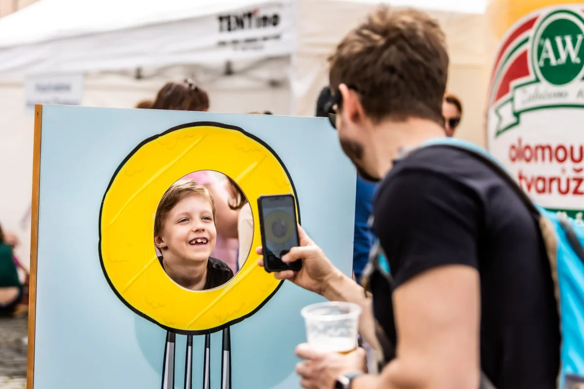 TIP NA VÍKEND: Olomouc o víkendu už poosmé ovládne tvarůžkový festival. Chybět nebudou ani zákusky