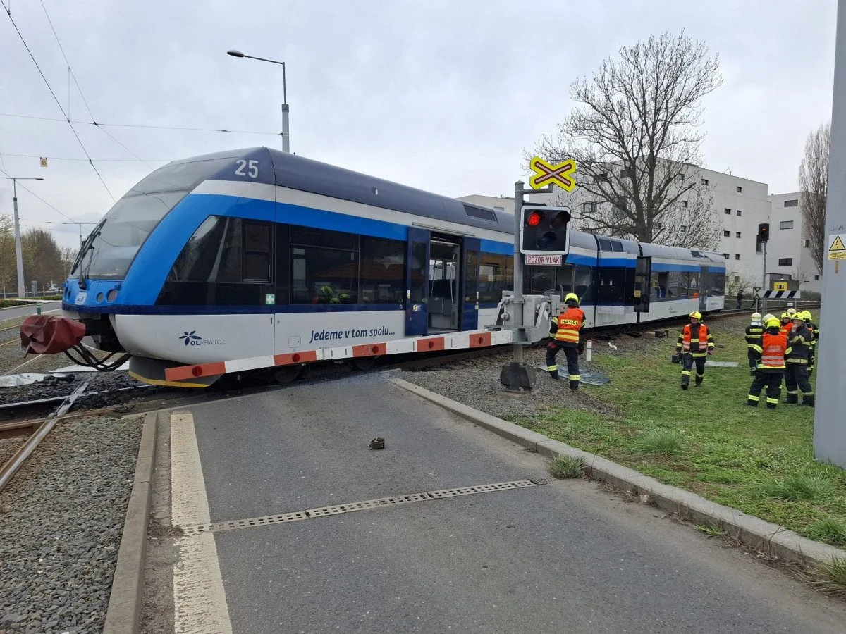 Tramvaj na Nové Sady nebude jezdit ani o víkendu. Další postup by měl být jasný v pondělí