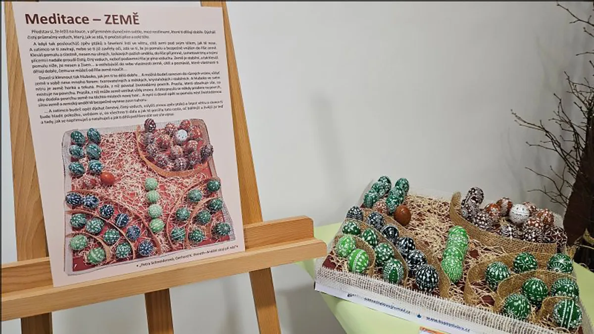 Kraslice čtyř živlů. Lékárnice z přerovské nemocnice tvoří skvostná velikonoční díla