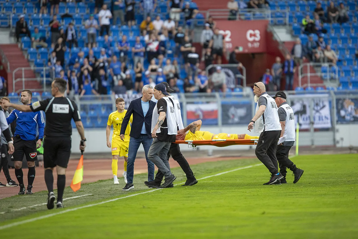 Hvězdu Sigmy čeká operace. Jan Kliment má po duelu s Baníkem zlomenou lýtkovou kost