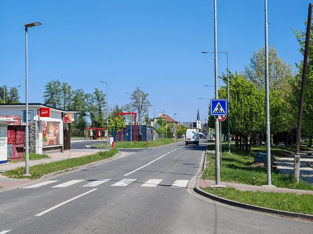Za autobusovým nádražím v Litovli má proběhnou reklamační oprava silnice II/449
