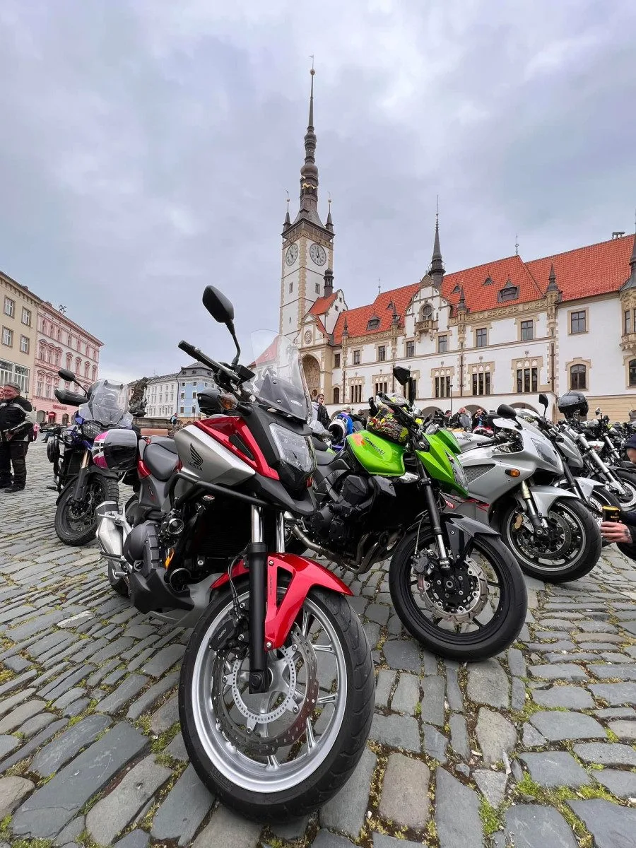 Olomouc odmítla povolit tradiční motorkářské zahájení sezony na náměstí. Po 15 letech