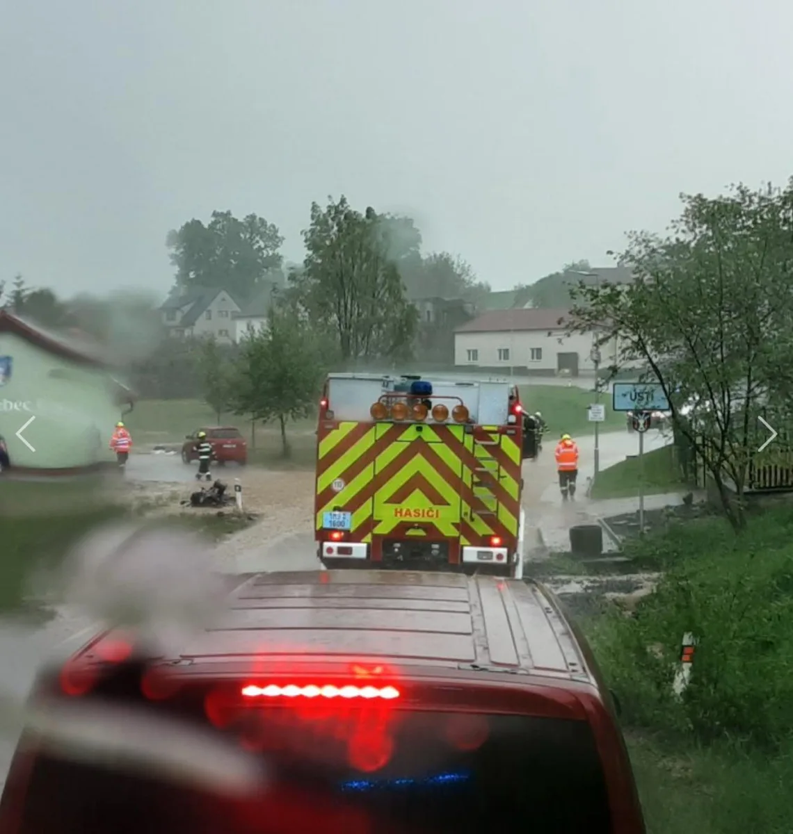 Silné bouřky na Přerovsku. V několika obcích zasahují hasiči
