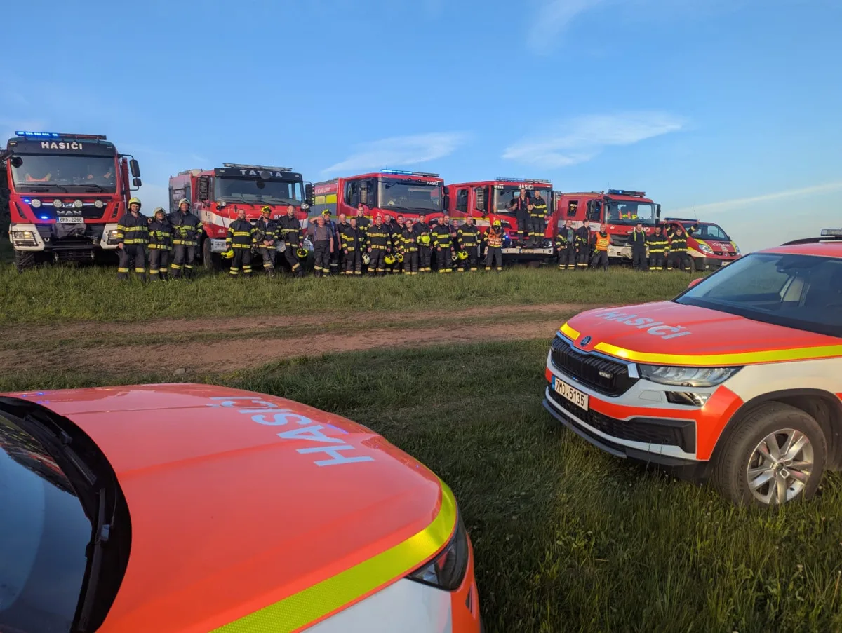 Dva požáry lesa na Šumpersku od špatně uhašeného ohniště. Zasahovaly desítky hasičů